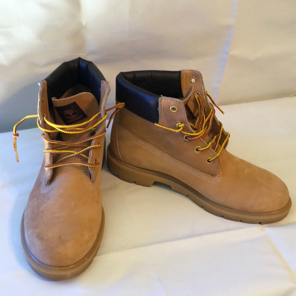 Timberland Tan Ankle Boots with Black Accents